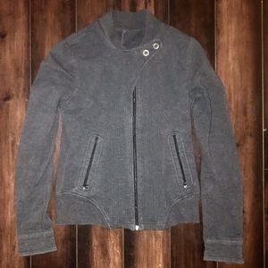 LULULEMON SNAP NECK JACKET.. SZ 6